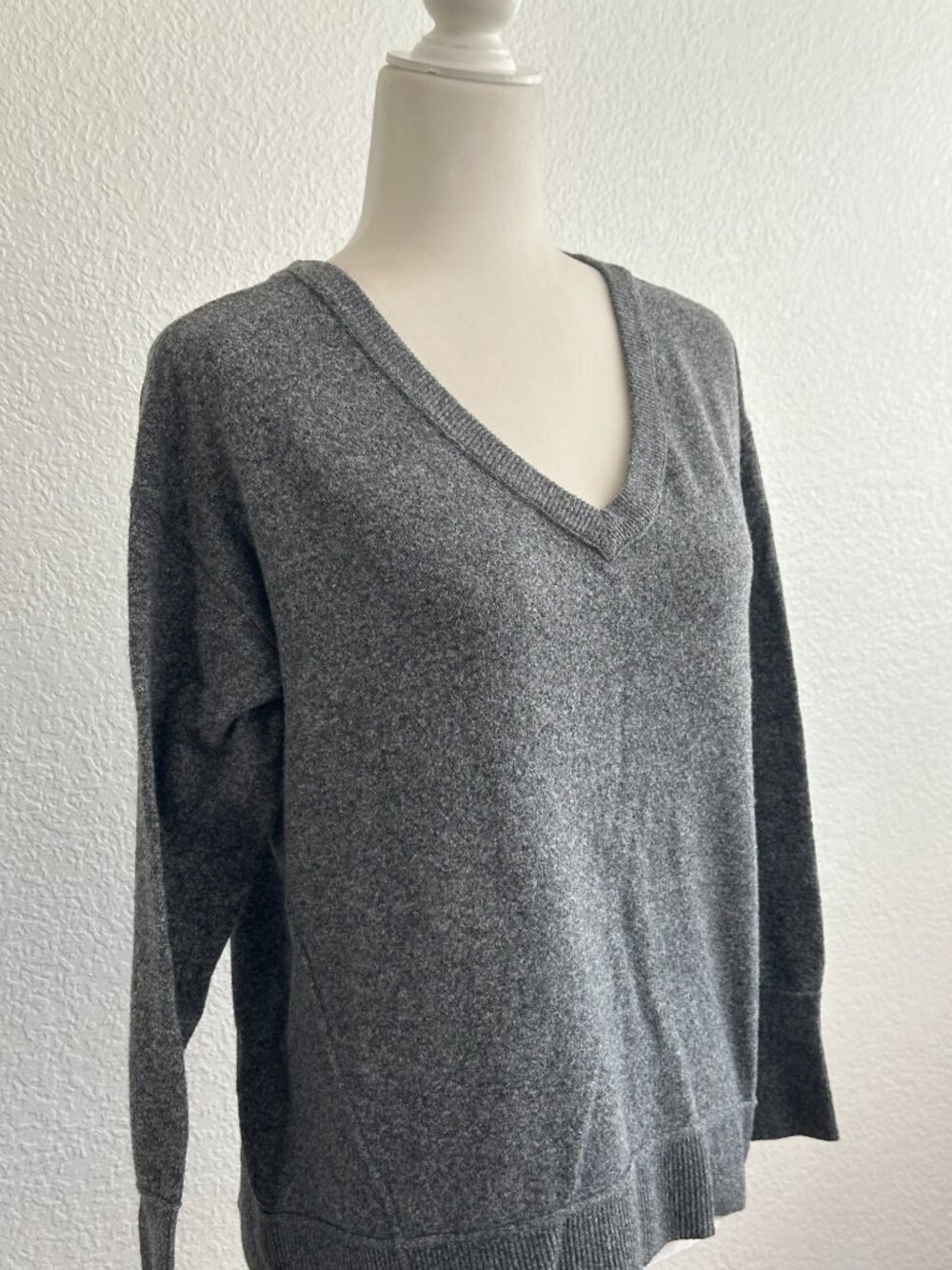 Lucky Brand Gray V-Neck Sweater | Size Small | Soft Cozy Knit Essential - Picture 4 of 9
